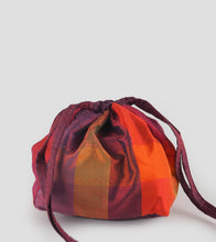 Load image into Gallery viewer, LARGE CUBE SLIPKNOT BAG
